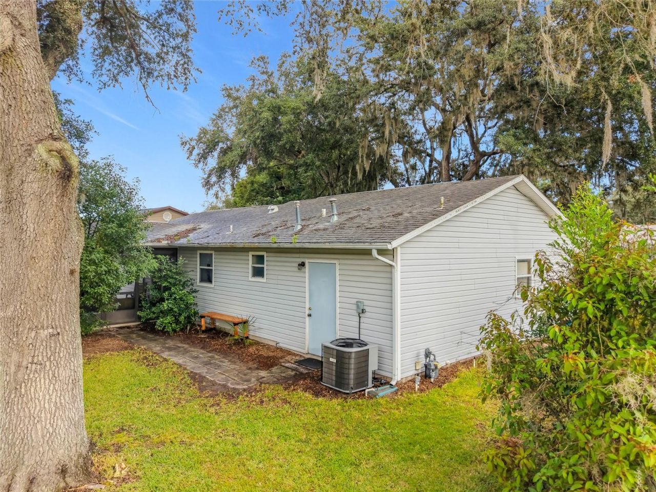 1038 Scotch Pine Court , Leesburg, FL 34788 Photo