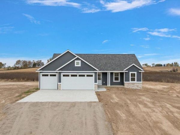 3239 144th Avenue, Dorr, MI 49323