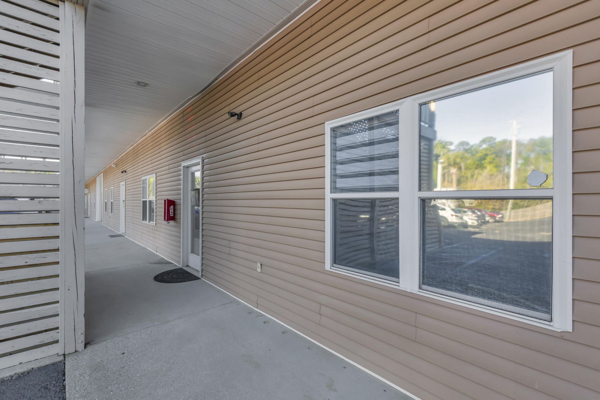 668 Marina Drive  Photo 4