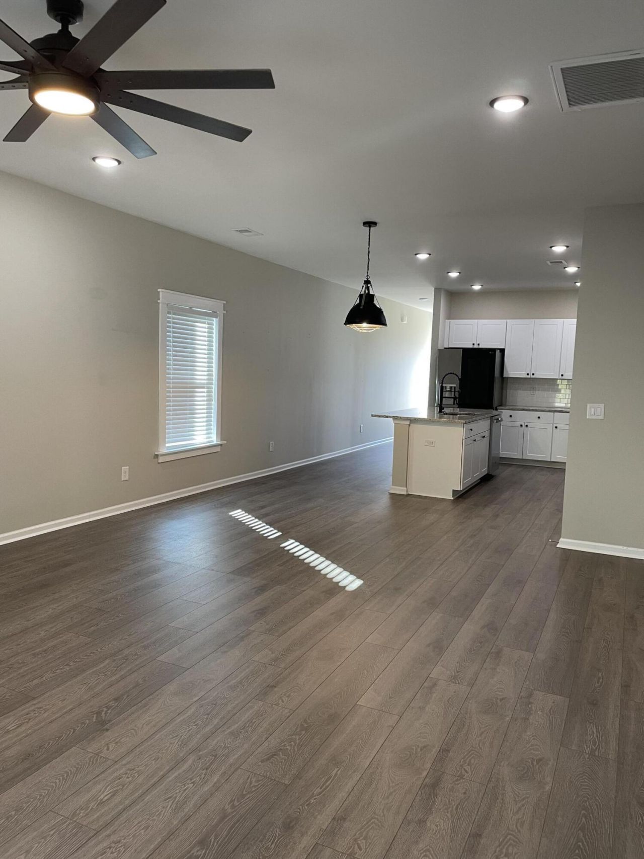 715 Jancus Street Photo 8