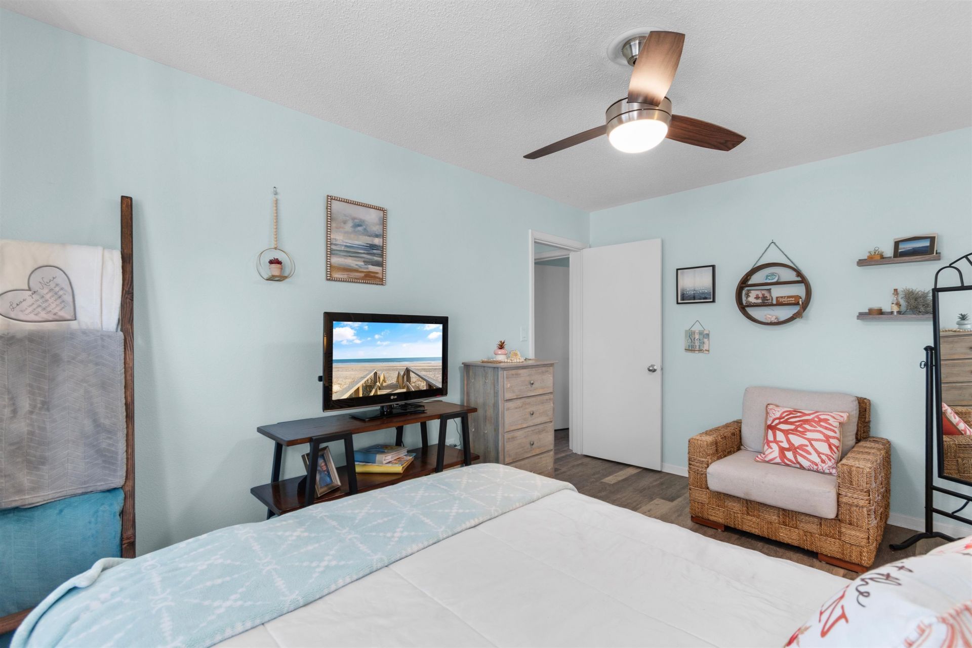 735 Yellowwood Ave.  Photo 17