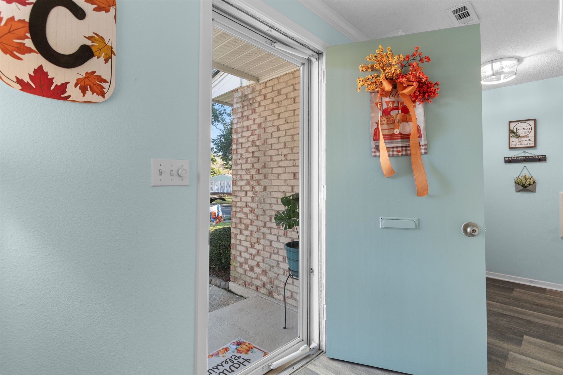 735 Yellowwood Ave.  Photo 6