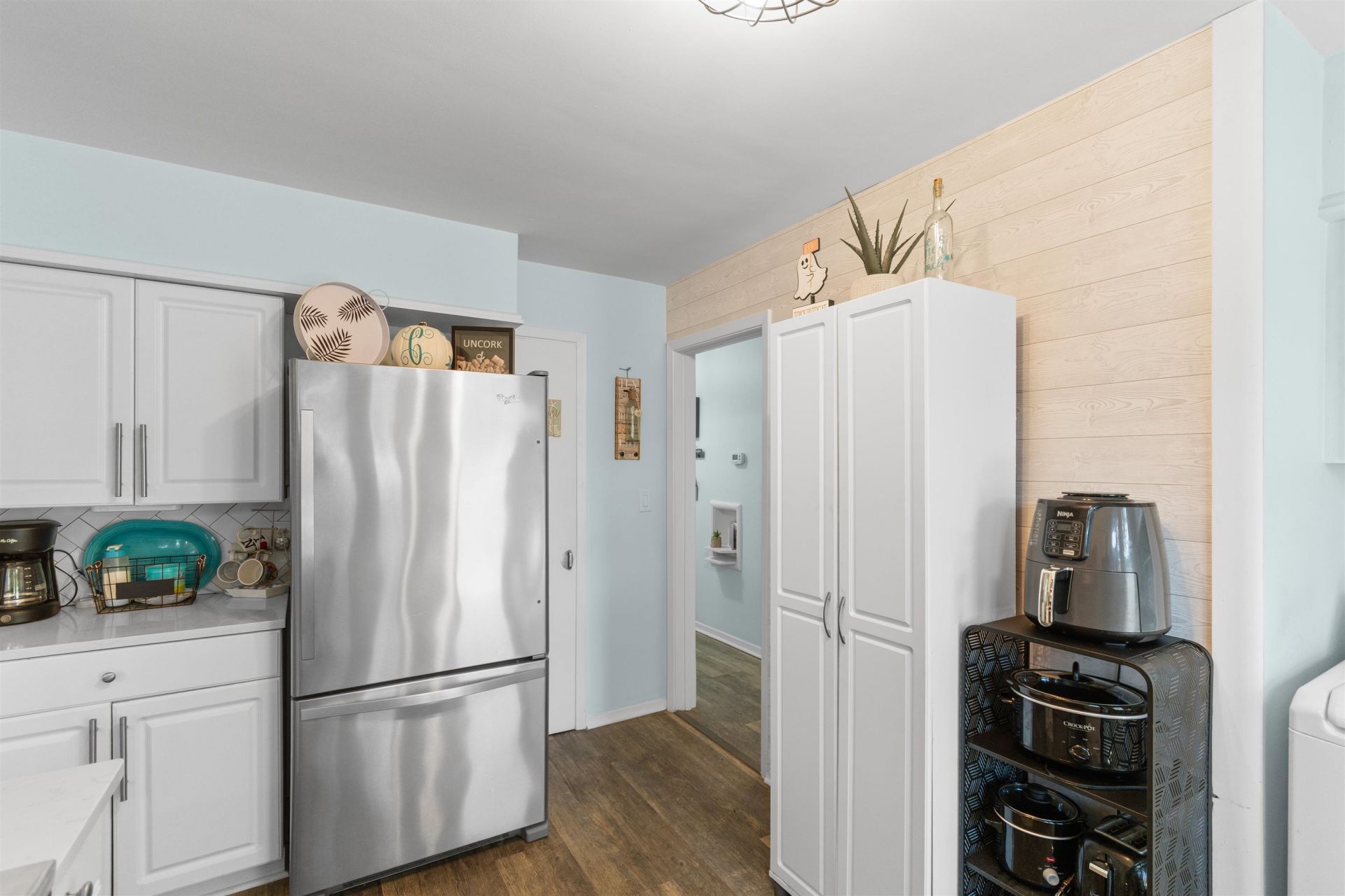 735 Yellowwood Ave.  Photo 9