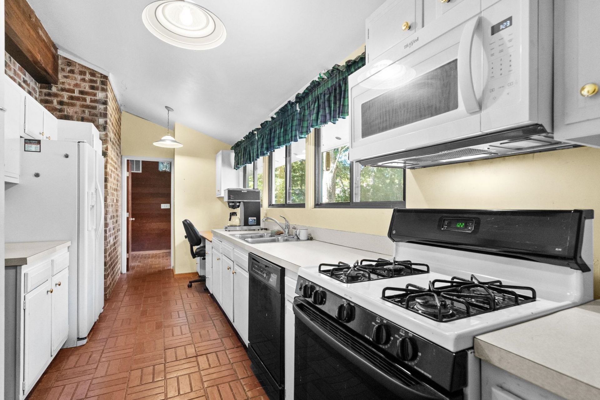 275 Cherry Ln.  Photo 16