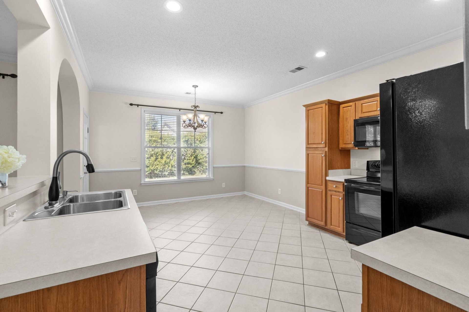 189 Fulbourn Pl. Photo 21