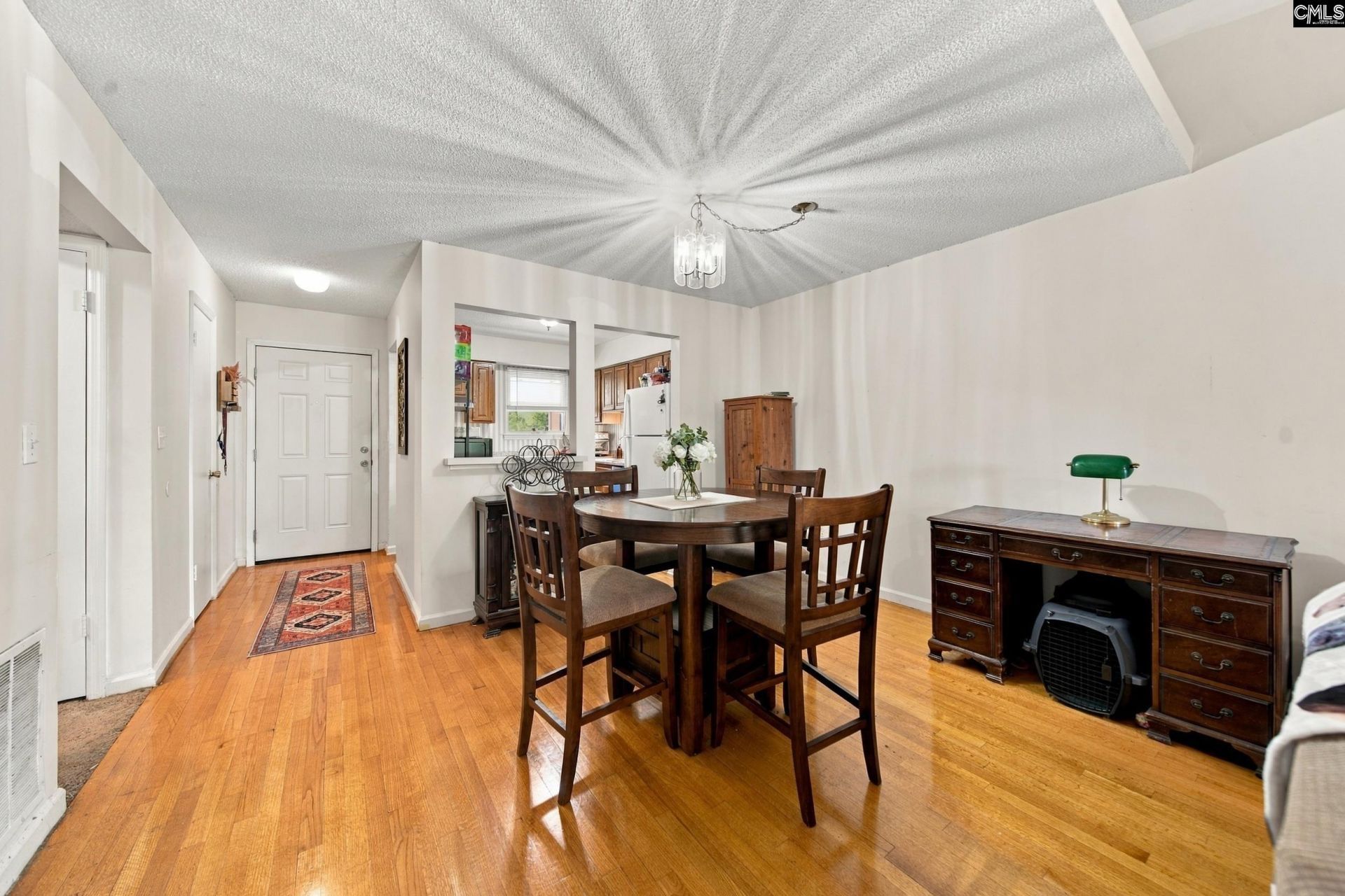 135 Edgewater Lane  Photo 7