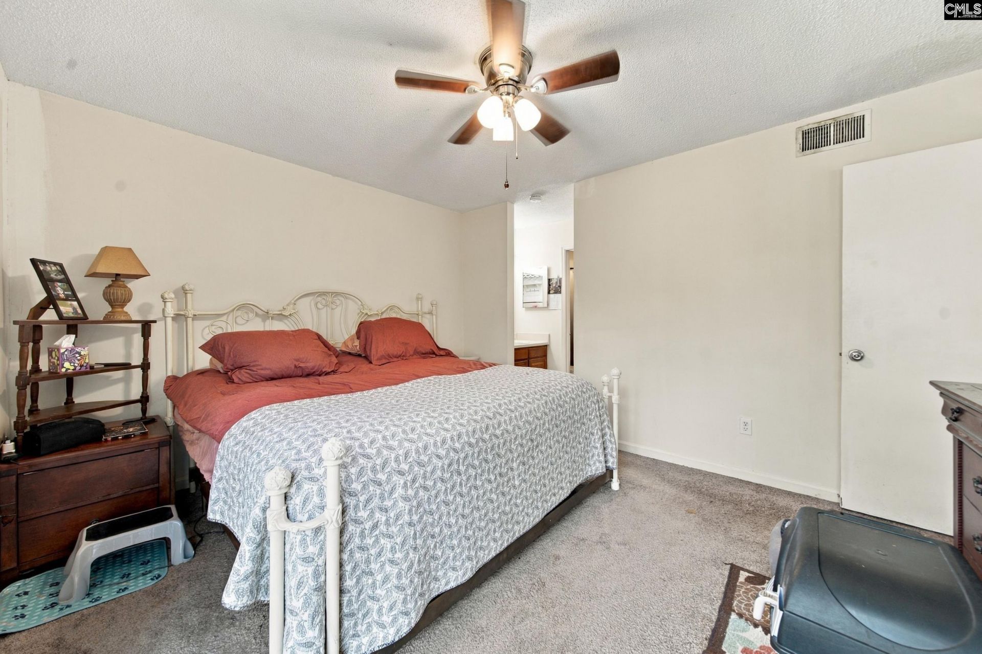 135 Edgewater Lane  Photo 9
