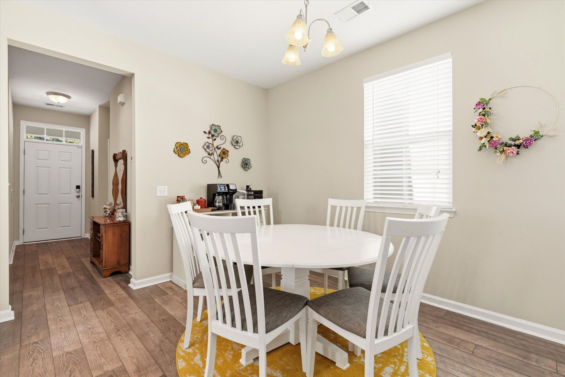 840 Winthrop Street Photo 4