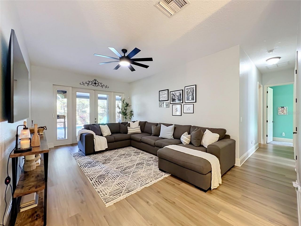37011 Lake Yale Place , Grand Island, FL 32735 Photo