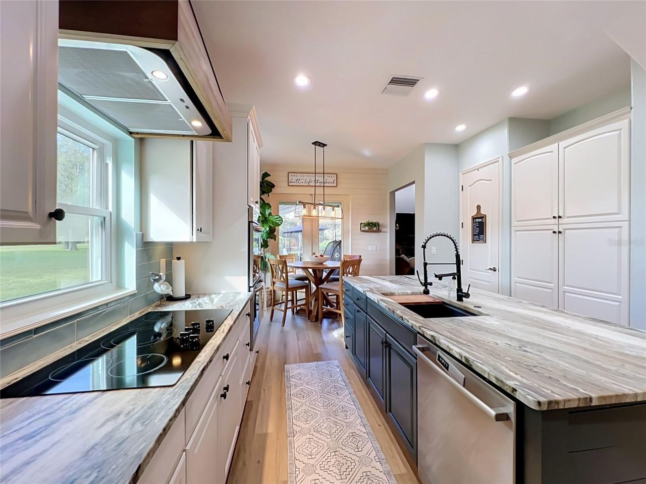 37011 Lake Yale Place , Grand Island, FL 32735 Photo
