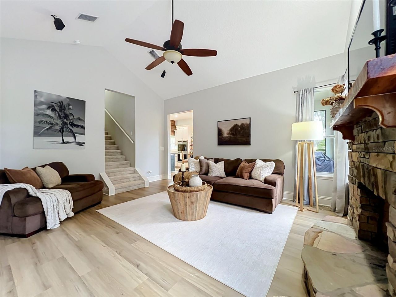 37011 Lake Yale Place , Grand Island, FL 32735 Photo