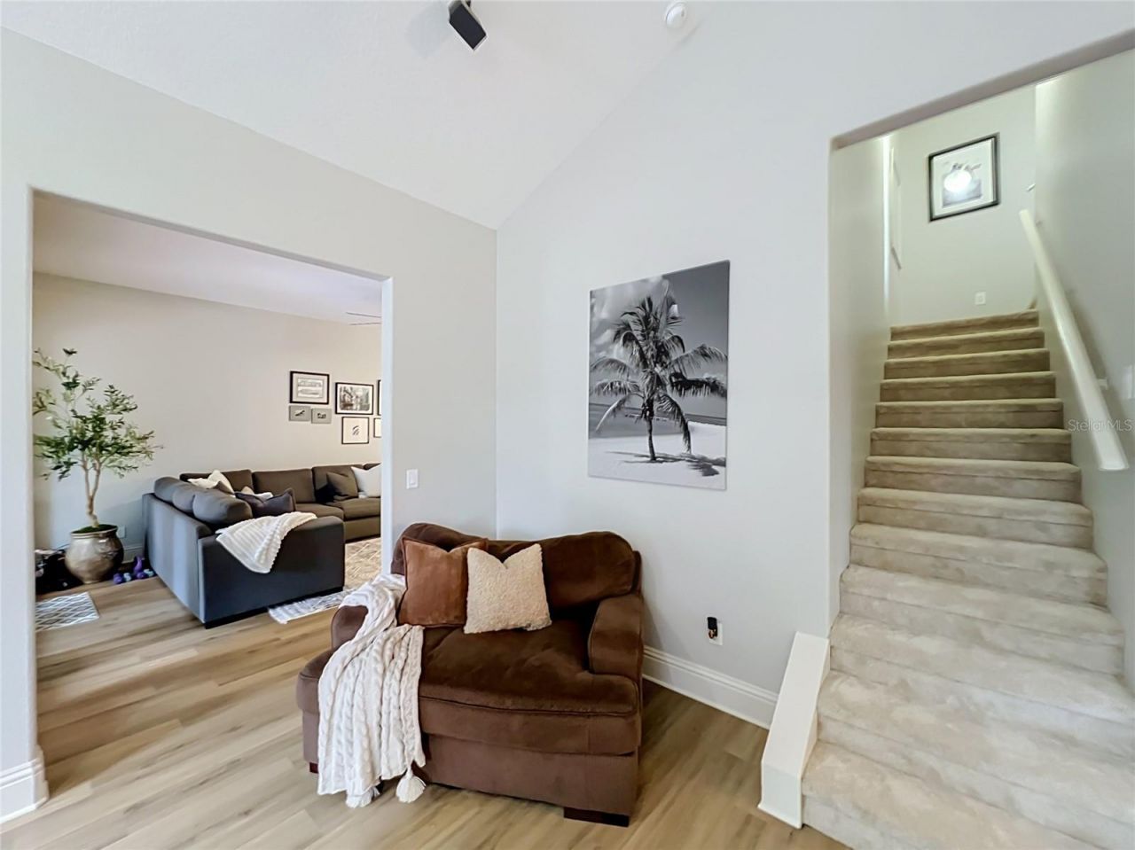 37011 Lake Yale Place , Grand Island, FL 32735 Photo