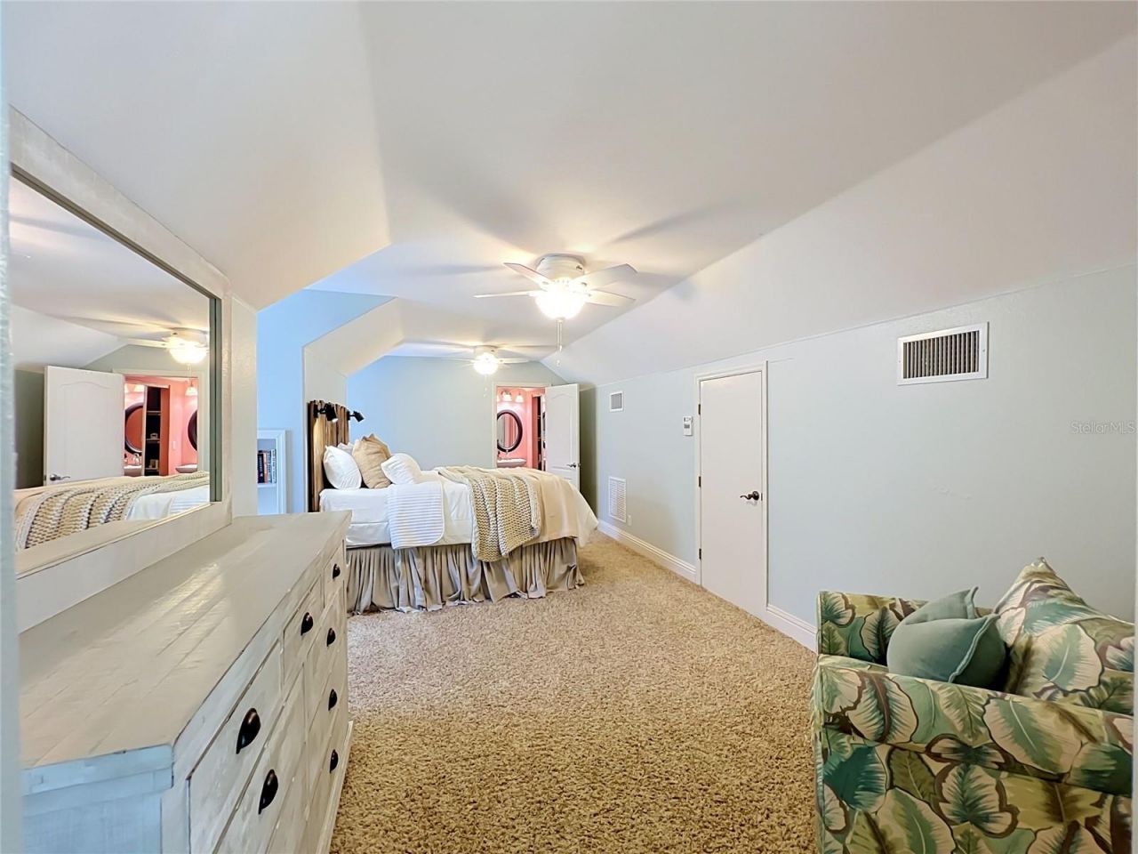 37011 Lake Yale Place , Grand Island, FL 32735 Photo