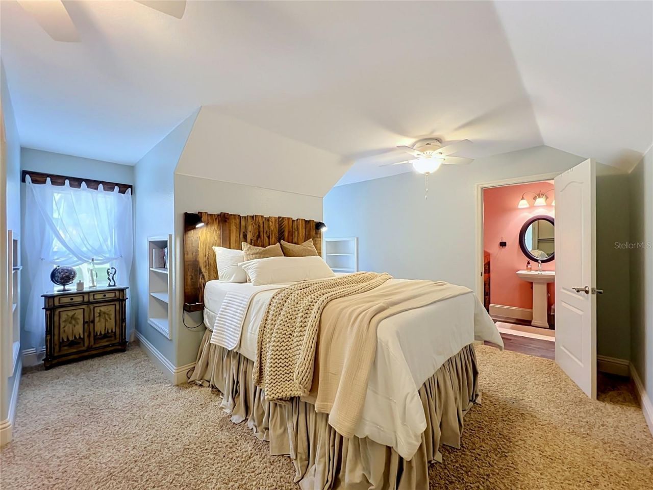37011 Lake Yale Place , Grand Island, FL 32735 Photo