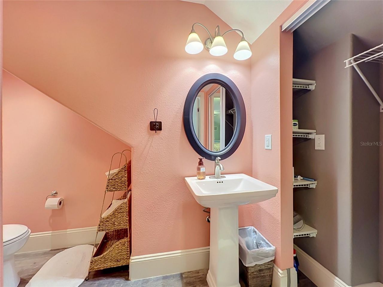 37011 Lake Yale Place , Grand Island, FL 32735 Photo
