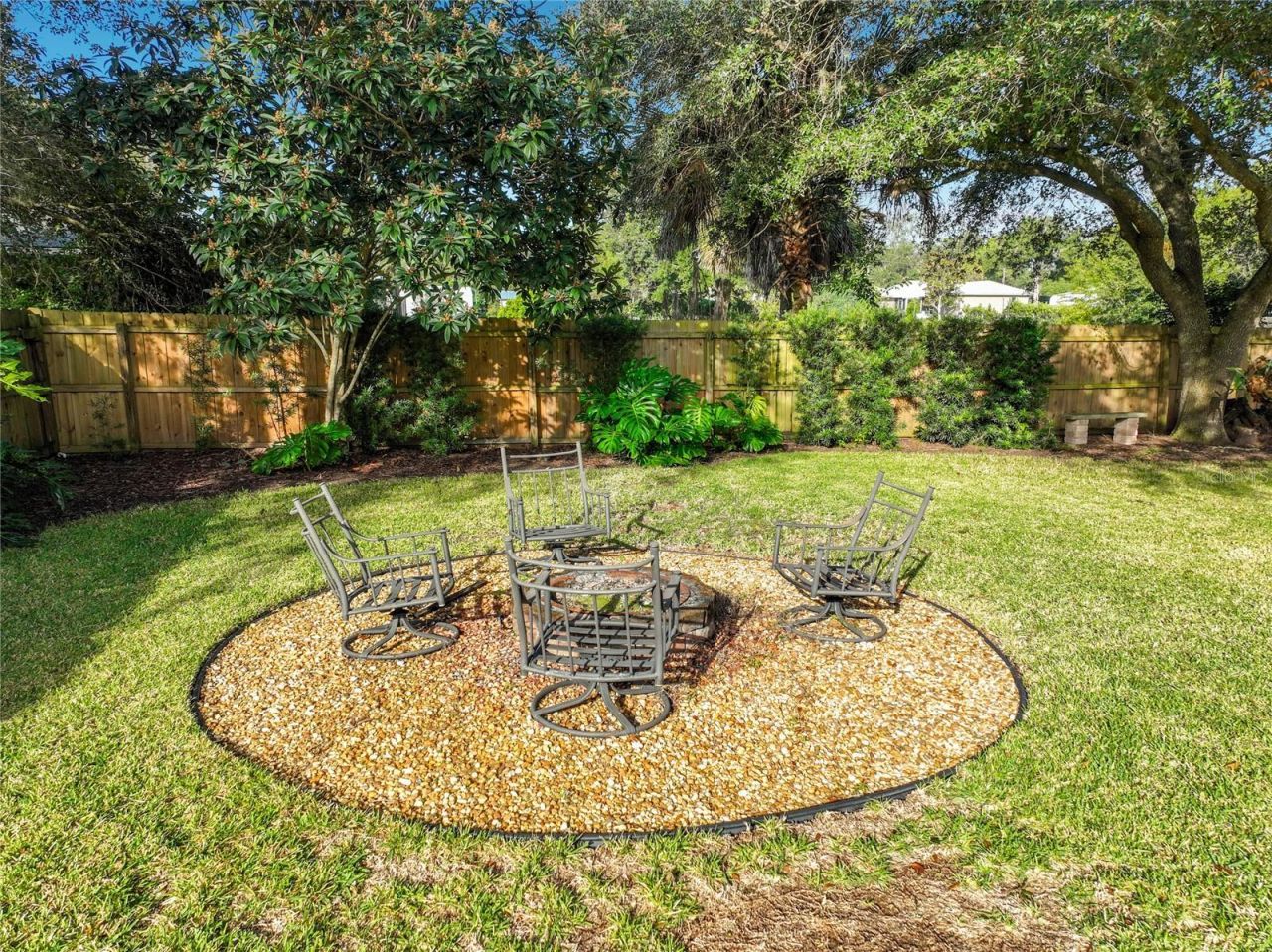 37011 Lake Yale Place , Grand Island, FL 32735 Photo