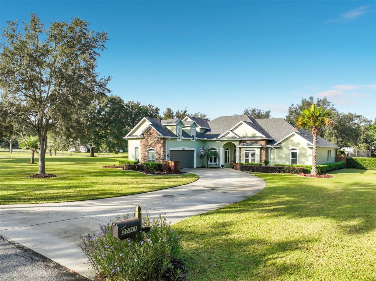 37011 Lake Yale Place , Grand Island, FL 32735 Photo