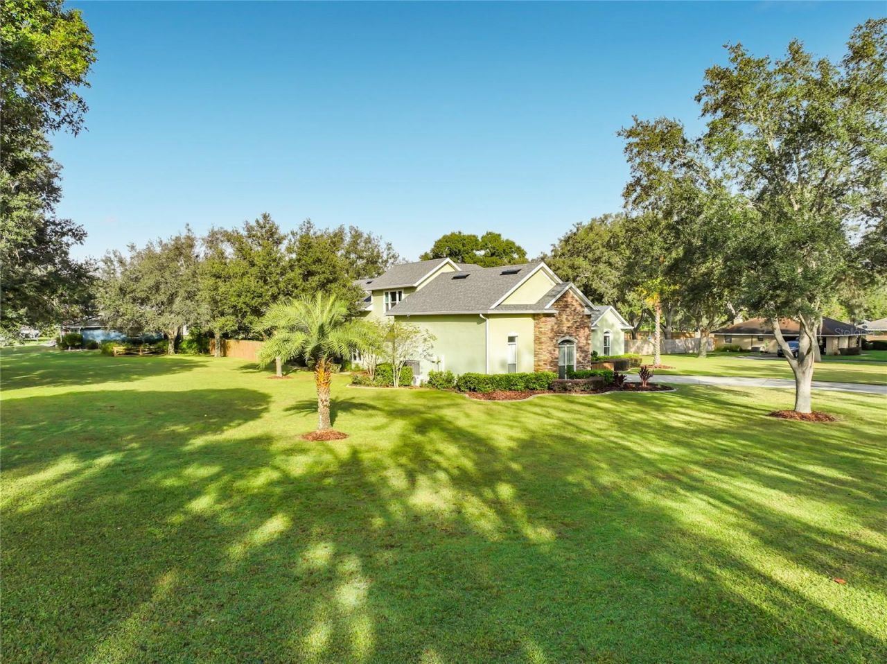 37011 Lake Yale Place , Grand Island, FL 32735 Photo