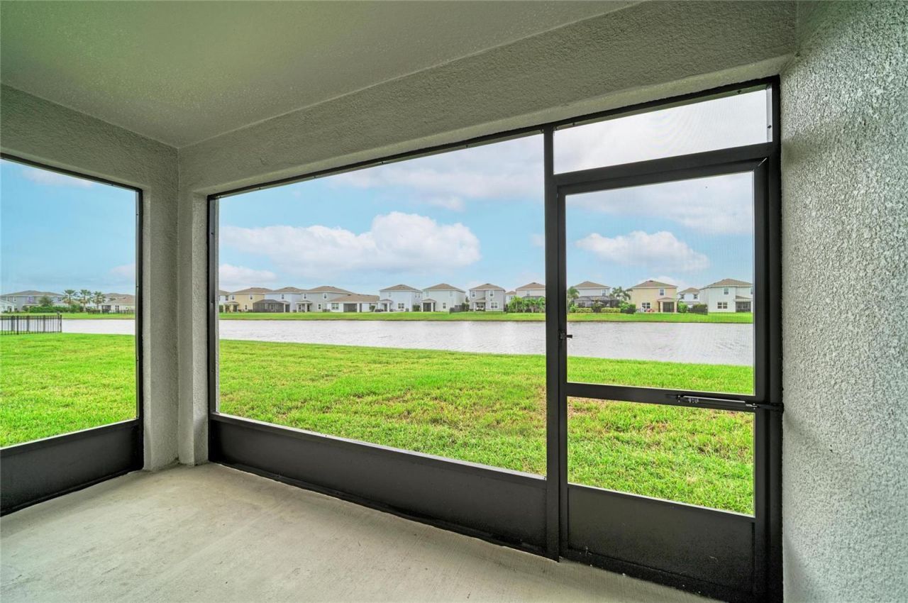 16818 Yard Spring Drive, Lakewood Ranch, FL 34211 Photo