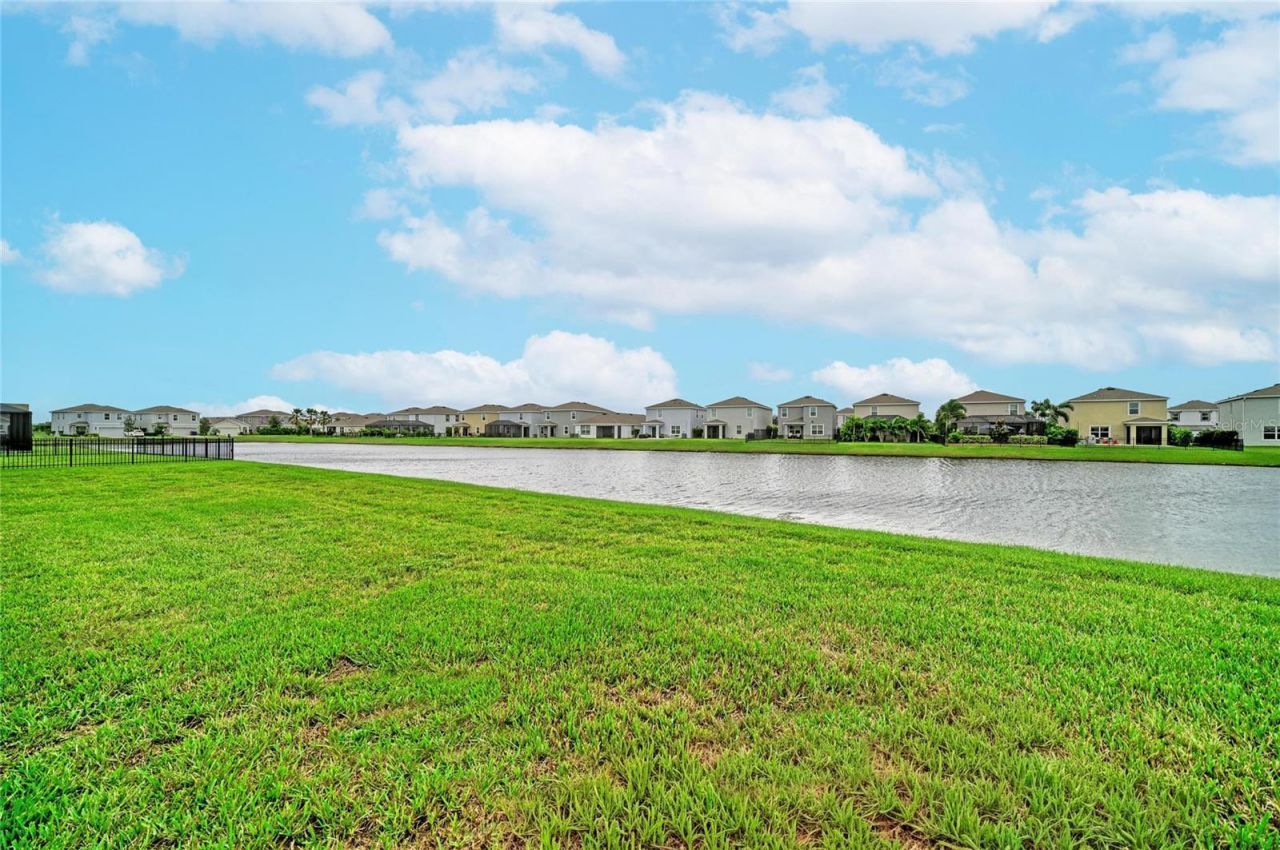 16818 Yard Spring Drive, Lakewood Ranch, FL 34211 Photo