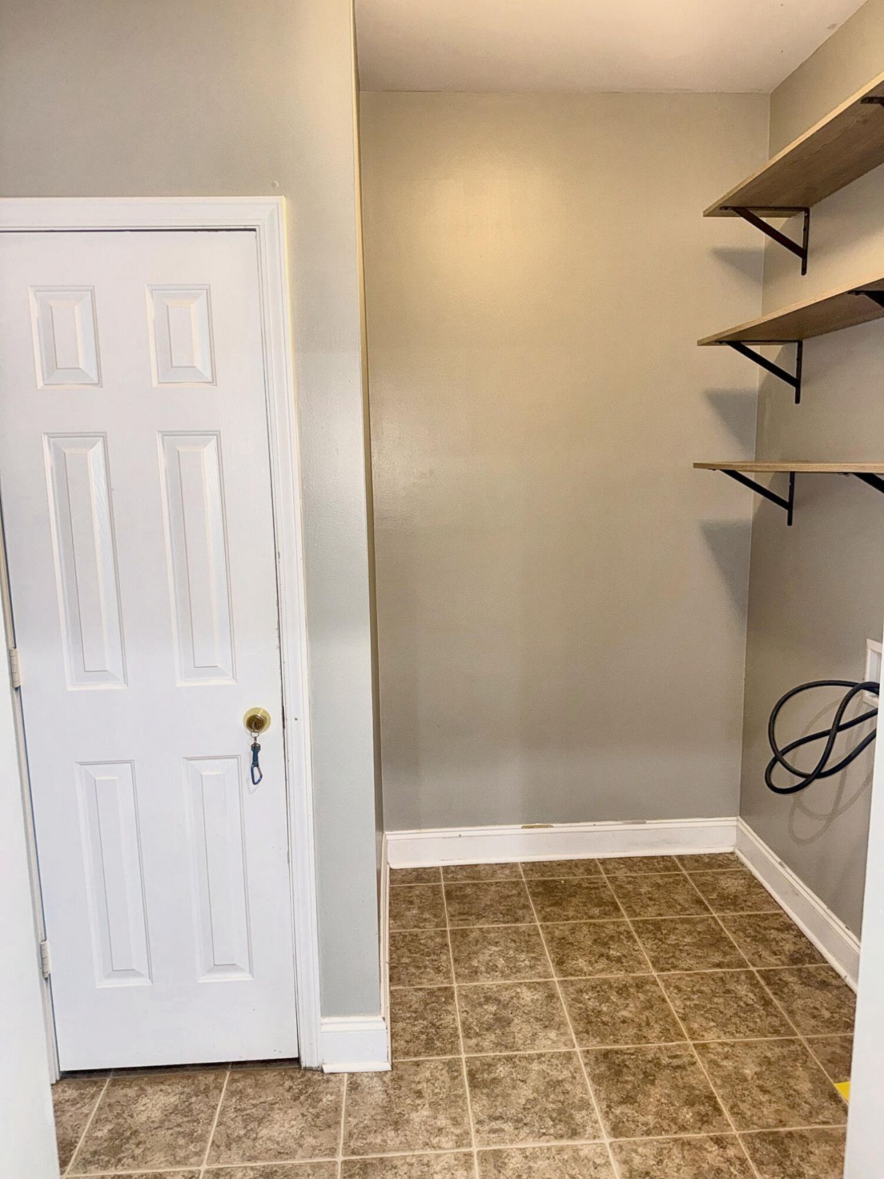 310 Springdale Court Photo 7