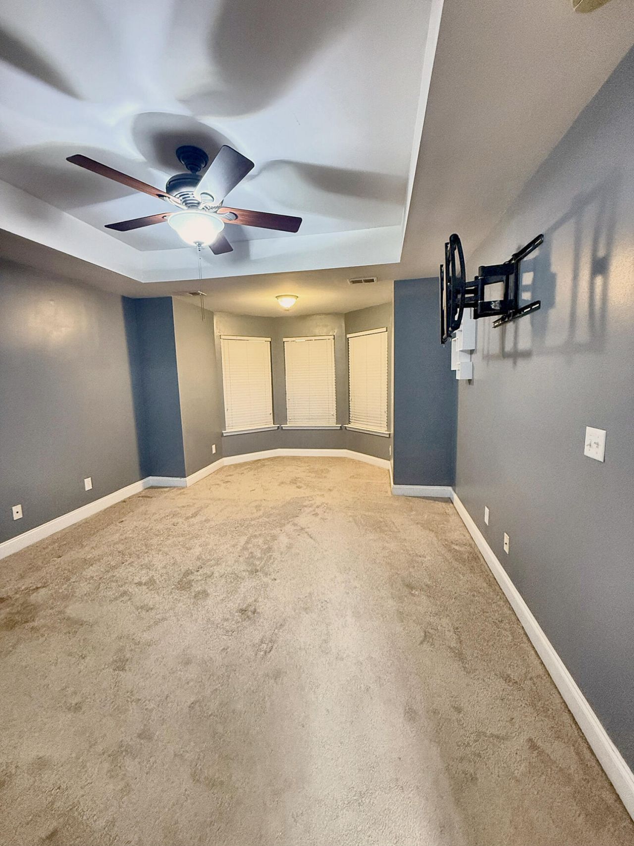 310 Springdale Court Photo 9