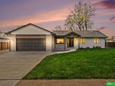 2225 Teakwood Drive, Fremont, NE 68025