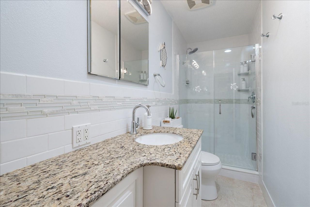 575 Sutton Place , Longboat Key, FL 34228 Photo