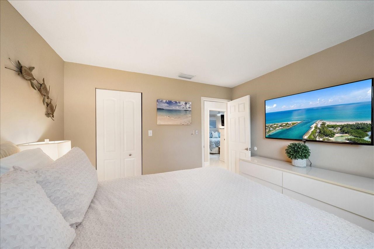 575 Sutton Place , Longboat Key, FL 34228 Photo