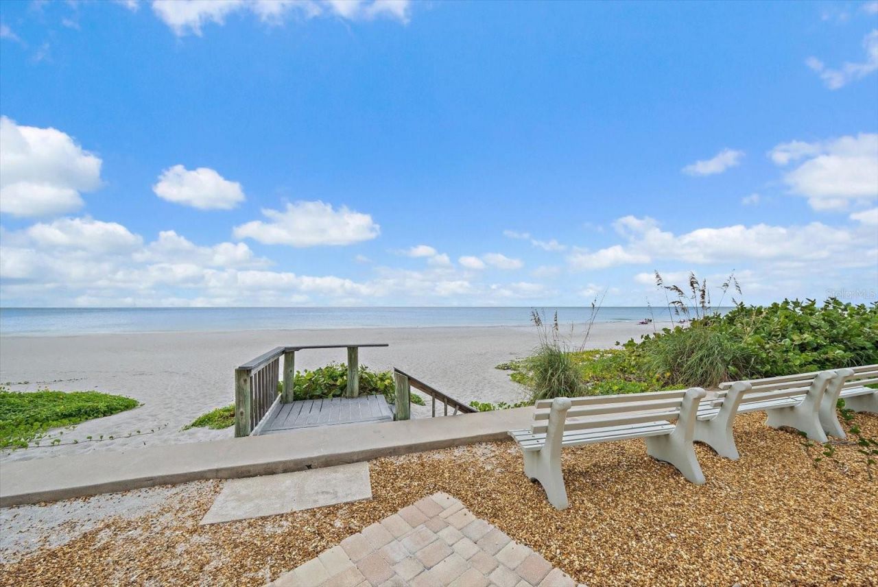 575 Sutton Place , Longboat Key, FL 34228 Photo
