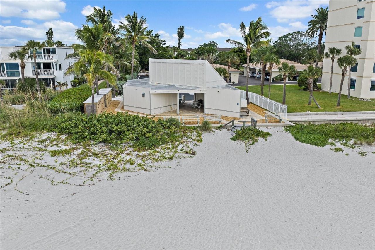 575 Sutton Place , Longboat Key, FL 34228 Photo