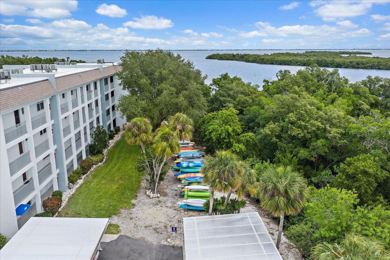 575 Sutton Place , Longboat Key, FL 34228 Photo