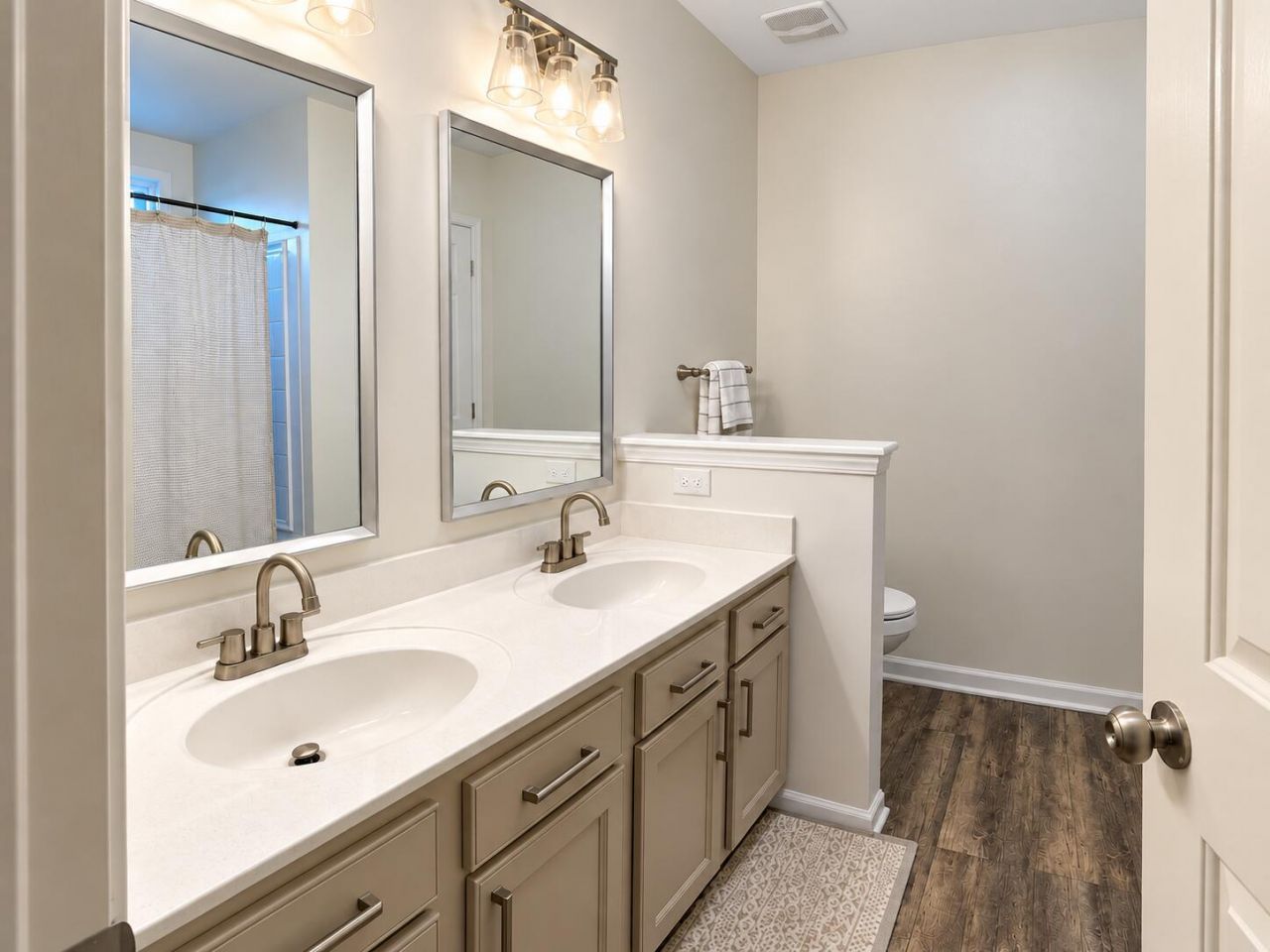 189 Southport Drive Photo 14