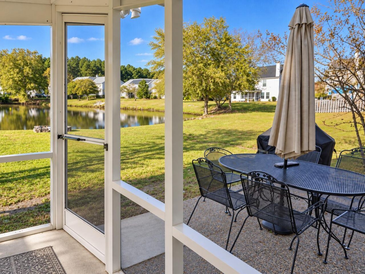 189 Southport Drive Photo 22