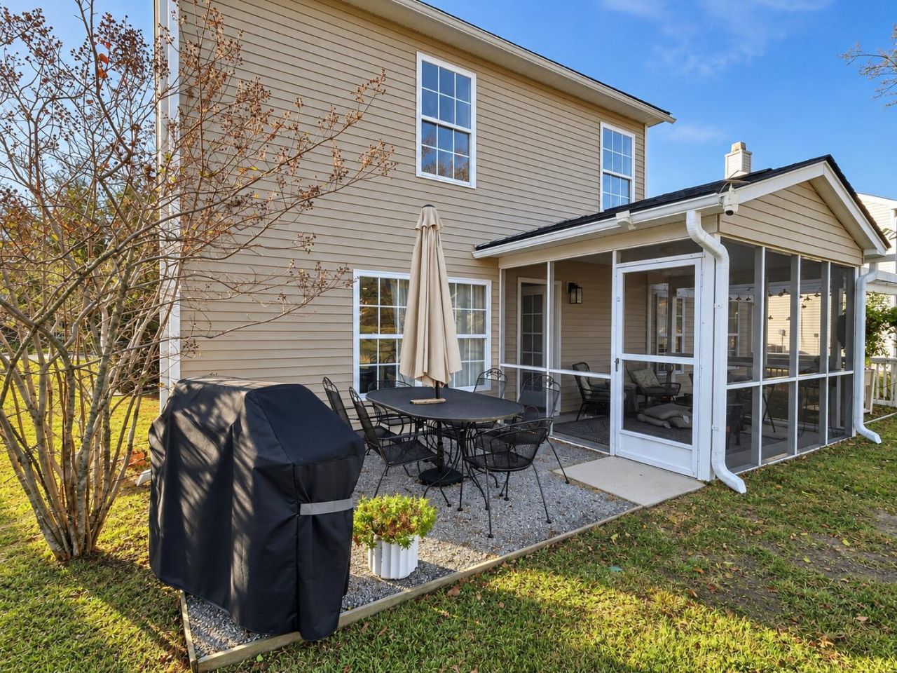 189 Southport Drive Photo 8