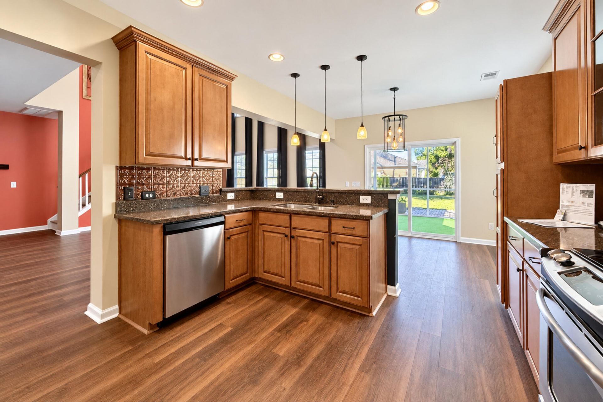 8512 Marsh Overlook Photo 5