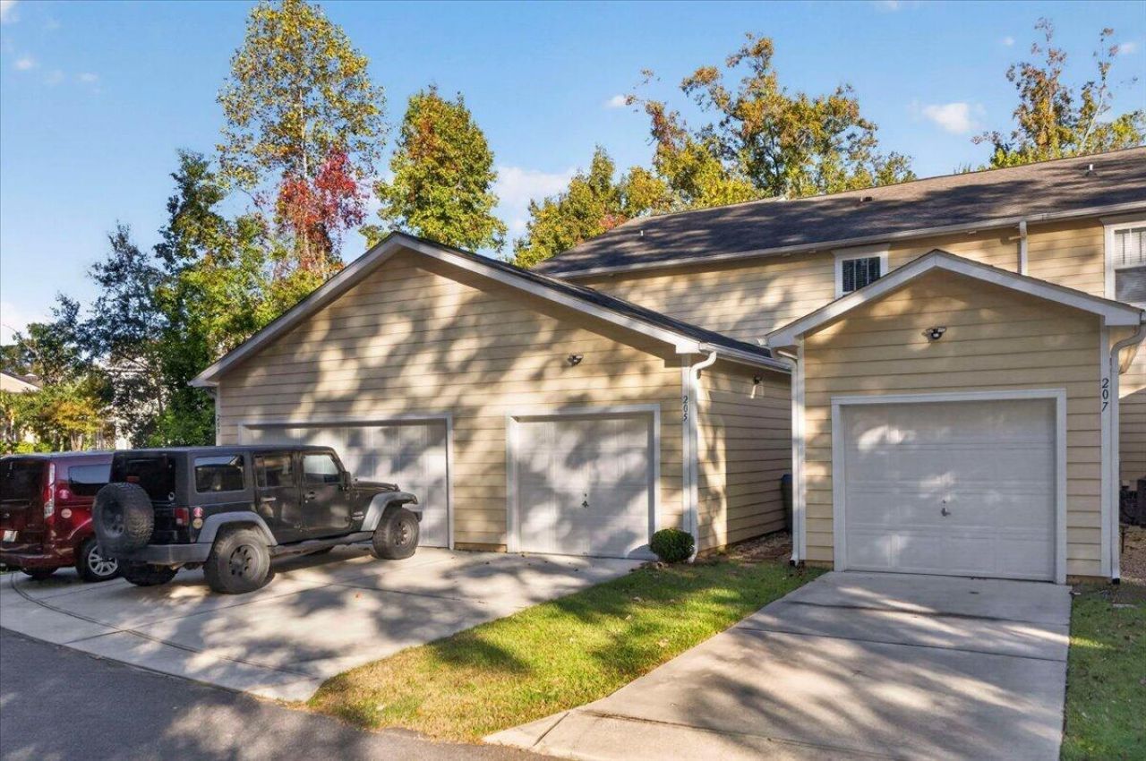 205 Bennett Lane Photo 24