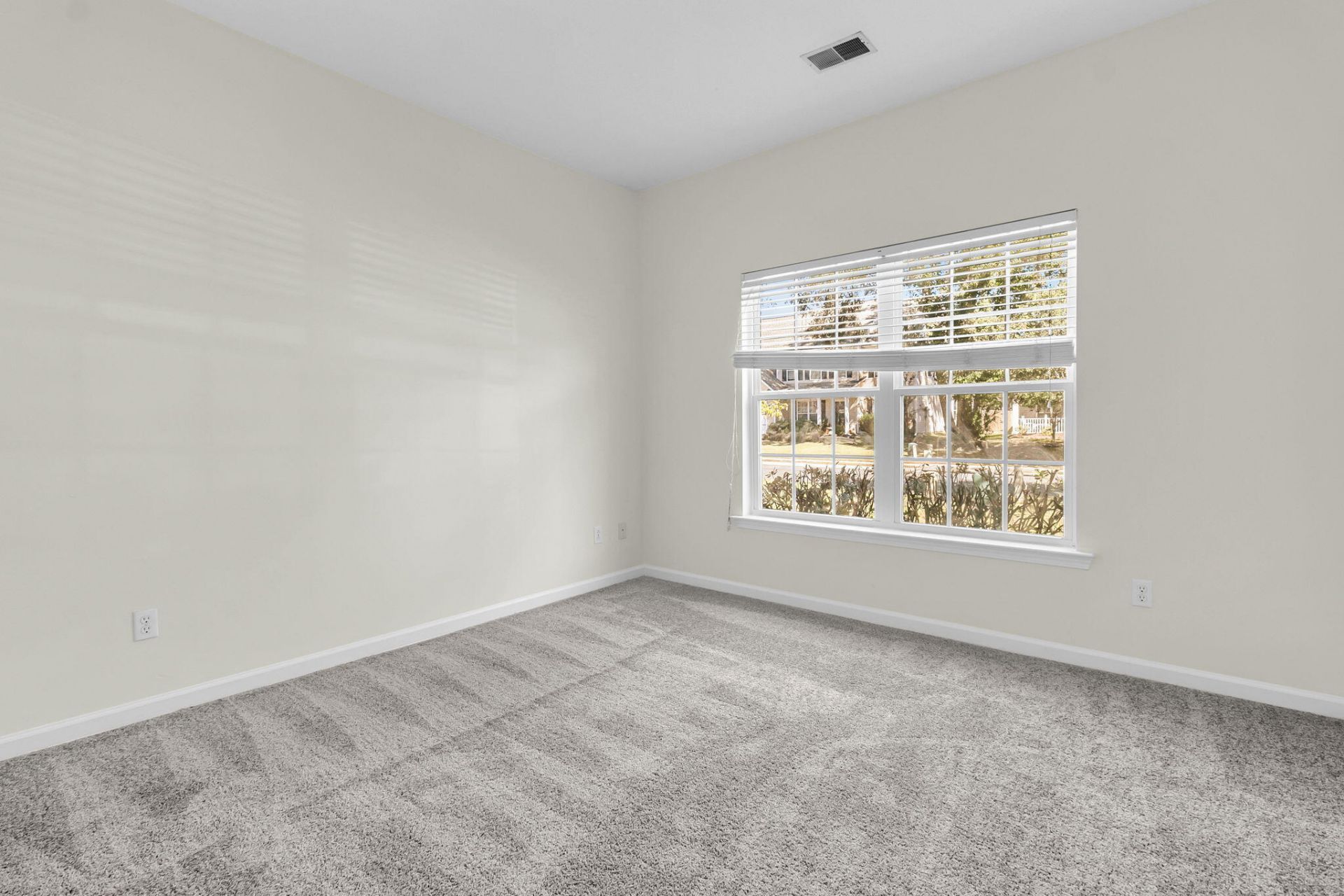 7507 Hawks Circle Photo 20