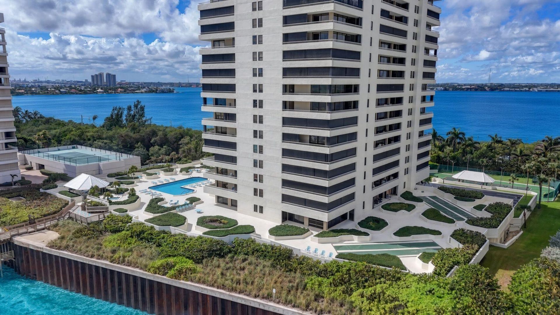 5280 N Ocean Drive, Unit 4D, Singer Island, FL 33404 Photo