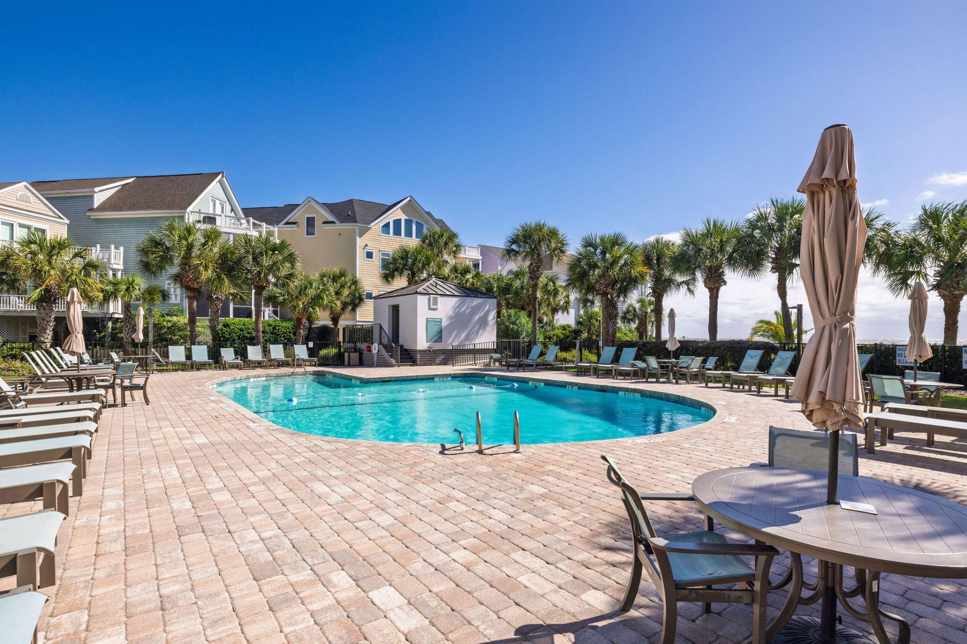 8000 Palmetto Drive Photo 31