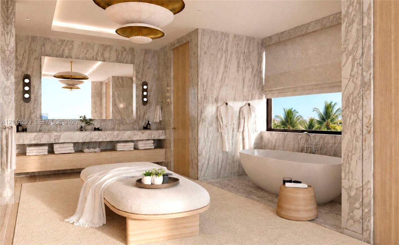 1008 Links Dr, Fisher Island, FL 33109 Photo