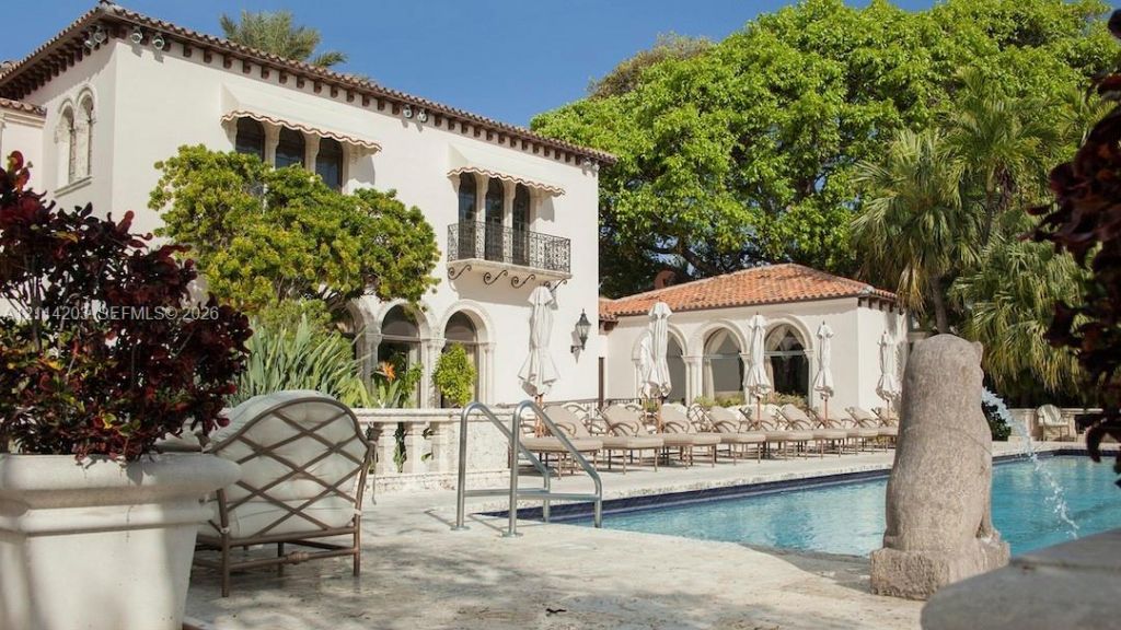 1008 Links Dr, Fisher Island, FL 33109 Photo