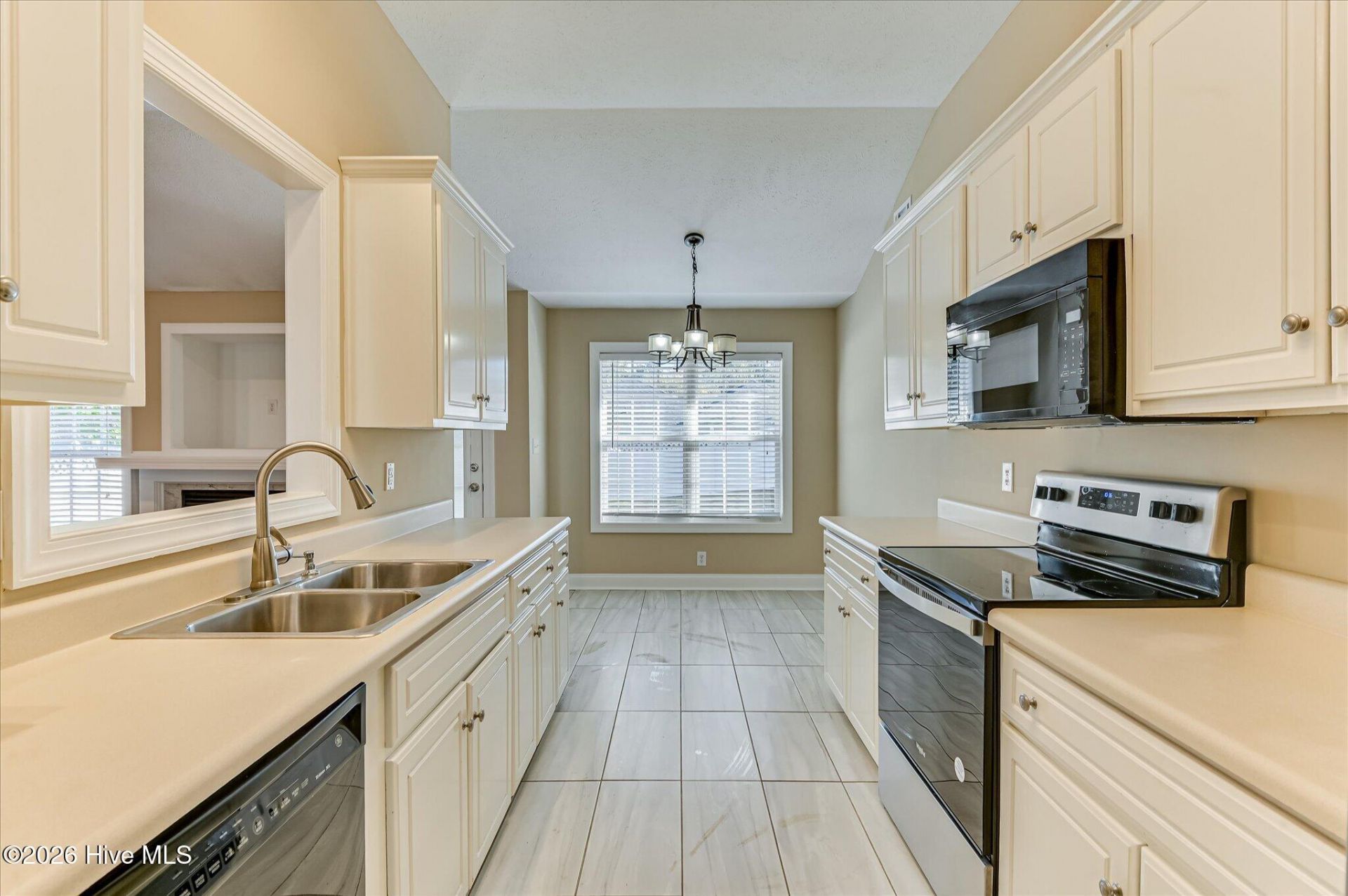 144 Granger Drive  Photo 16