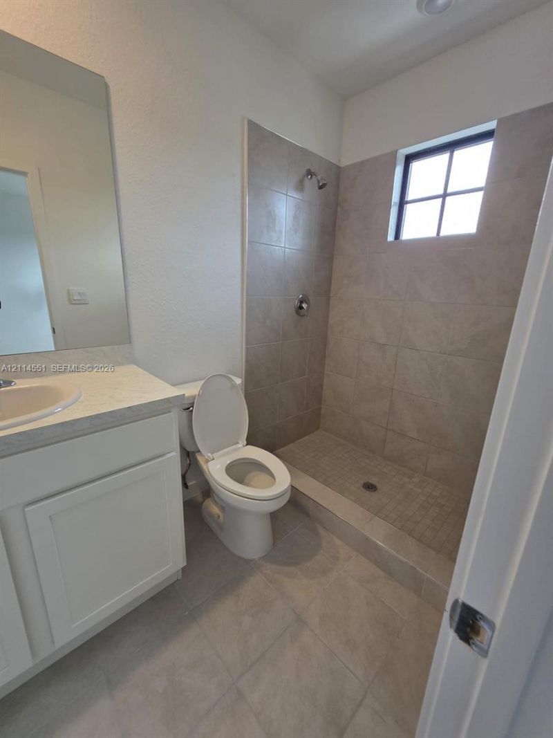 457 NE 12th St , Florida City, FL 33034 Photo