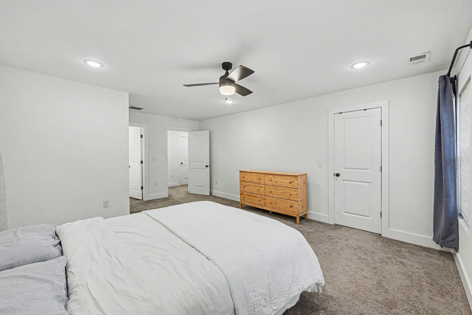 4227 Barnwell Avenue Photo 11