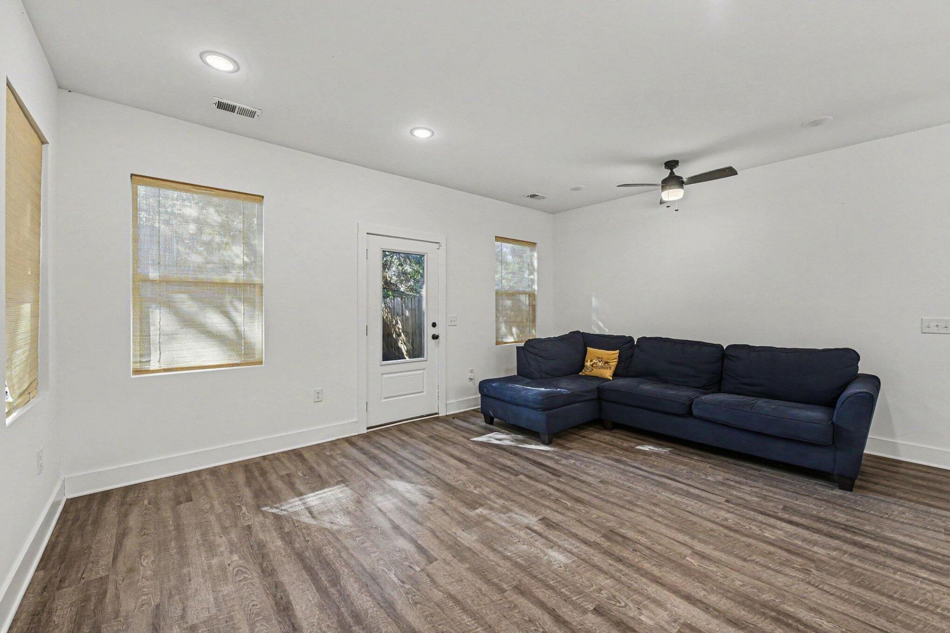 4227 Barnwell Avenue Photo 6