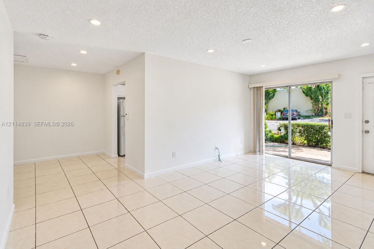 3000 NW 5th Ter , Unit 131, Pompano Beach, FL 33064 Photo