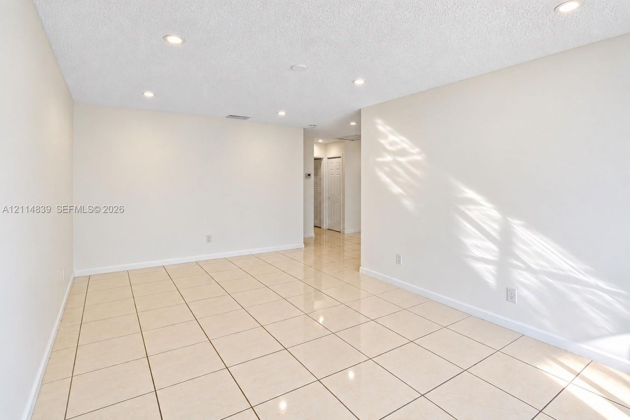 3000 NW 5th Ter , Unit 131, Pompano Beach, FL 33064 Photo