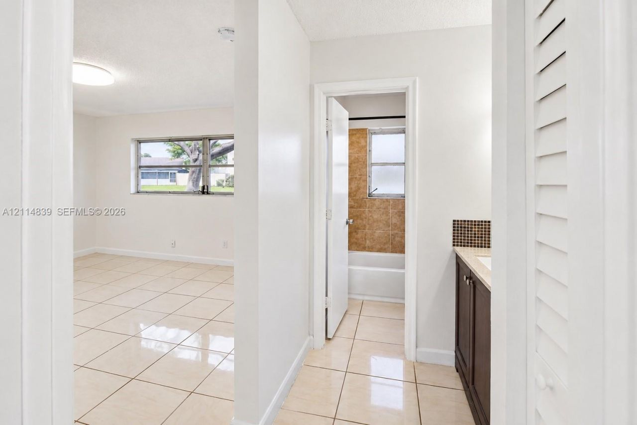 3000 NW 5th Ter , Unit 131, Pompano Beach, FL 33064 Photo