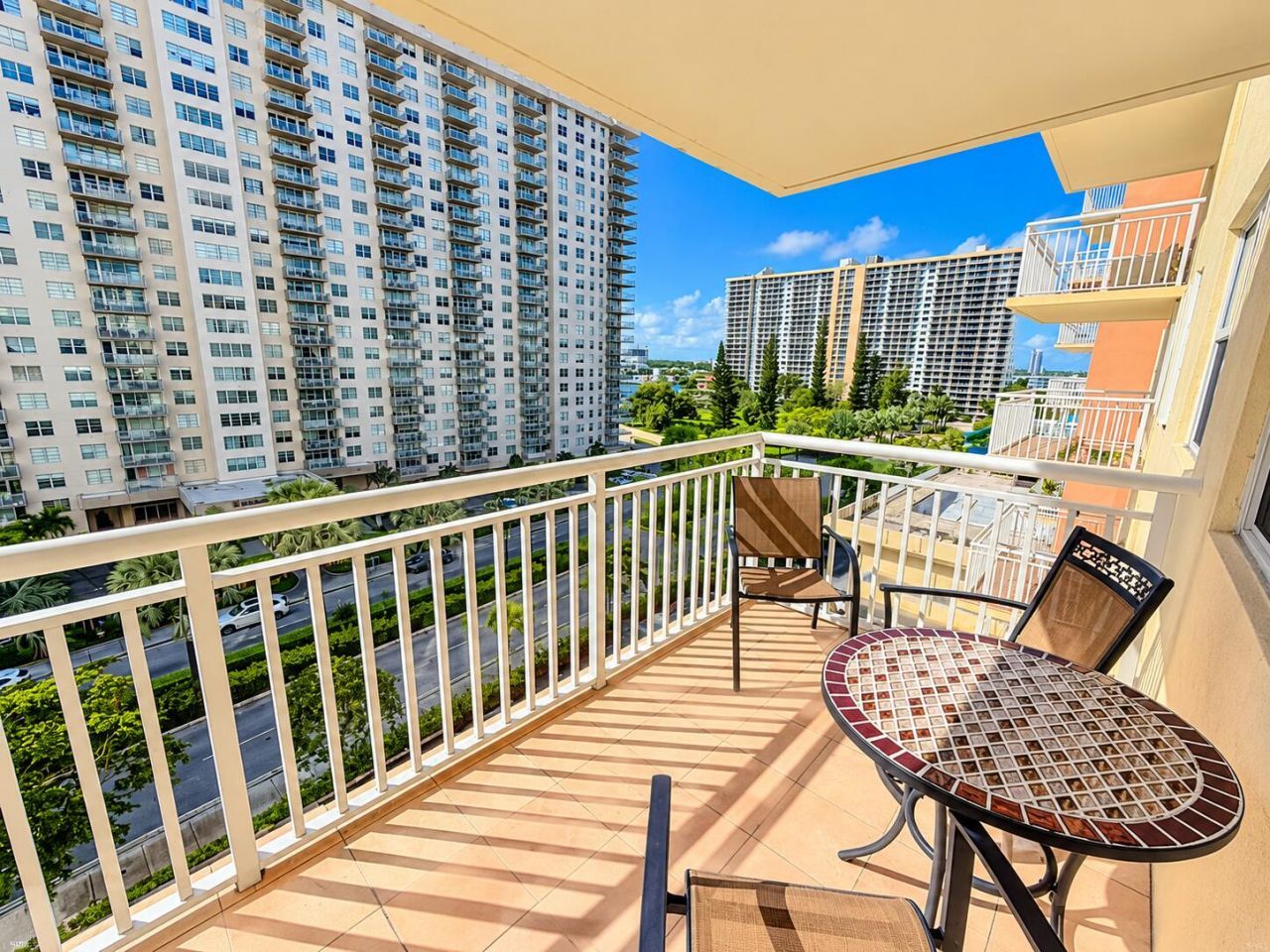 251 174th Street, Unit 707, Sunny Isles Beach, FL 33160 Photo